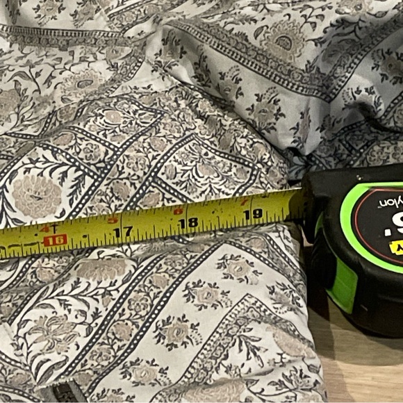 Burton Dryride The White Collection Floral Women's Ski Snowboard Jacket Size M - Picture 4 of 8